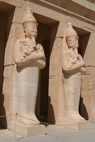 Osirian statue of egyptian pharaoh hathsepsut