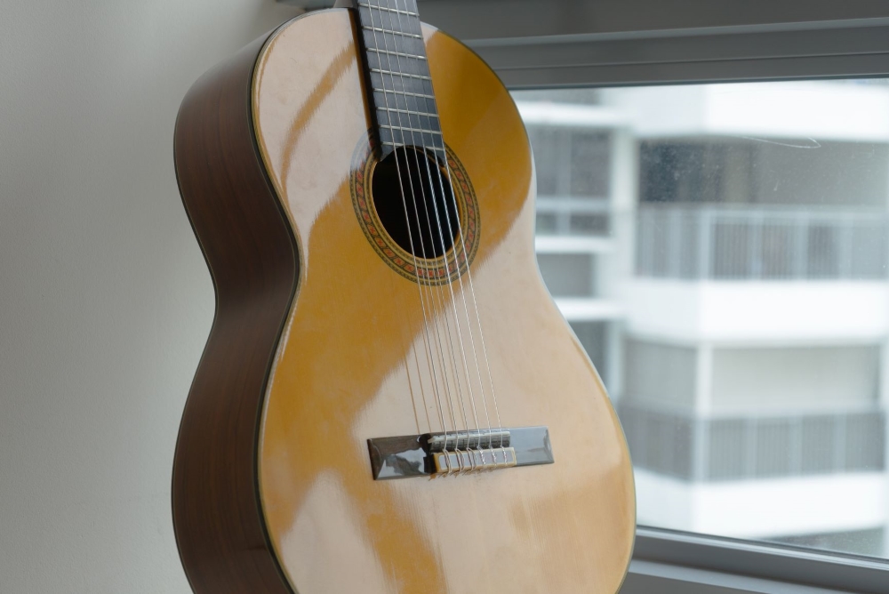 picture of a flamenco guitar